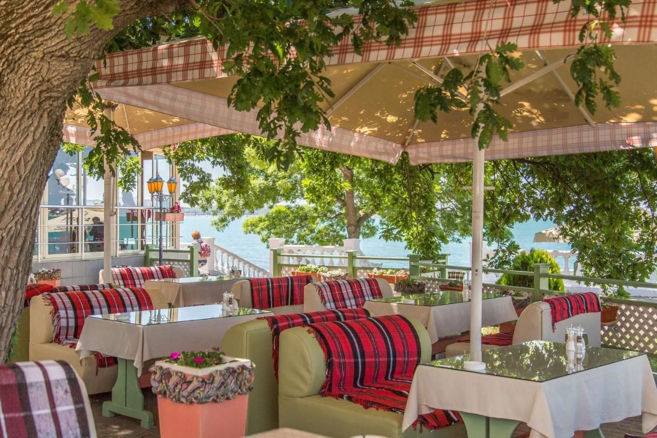 Гостиница Kompass Hotels Magnoliya Gelendzhik Геленджик-27
